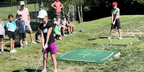 Pine Lake junior golf team group photo